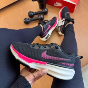 Invencible Run 3 Preto Rosa
